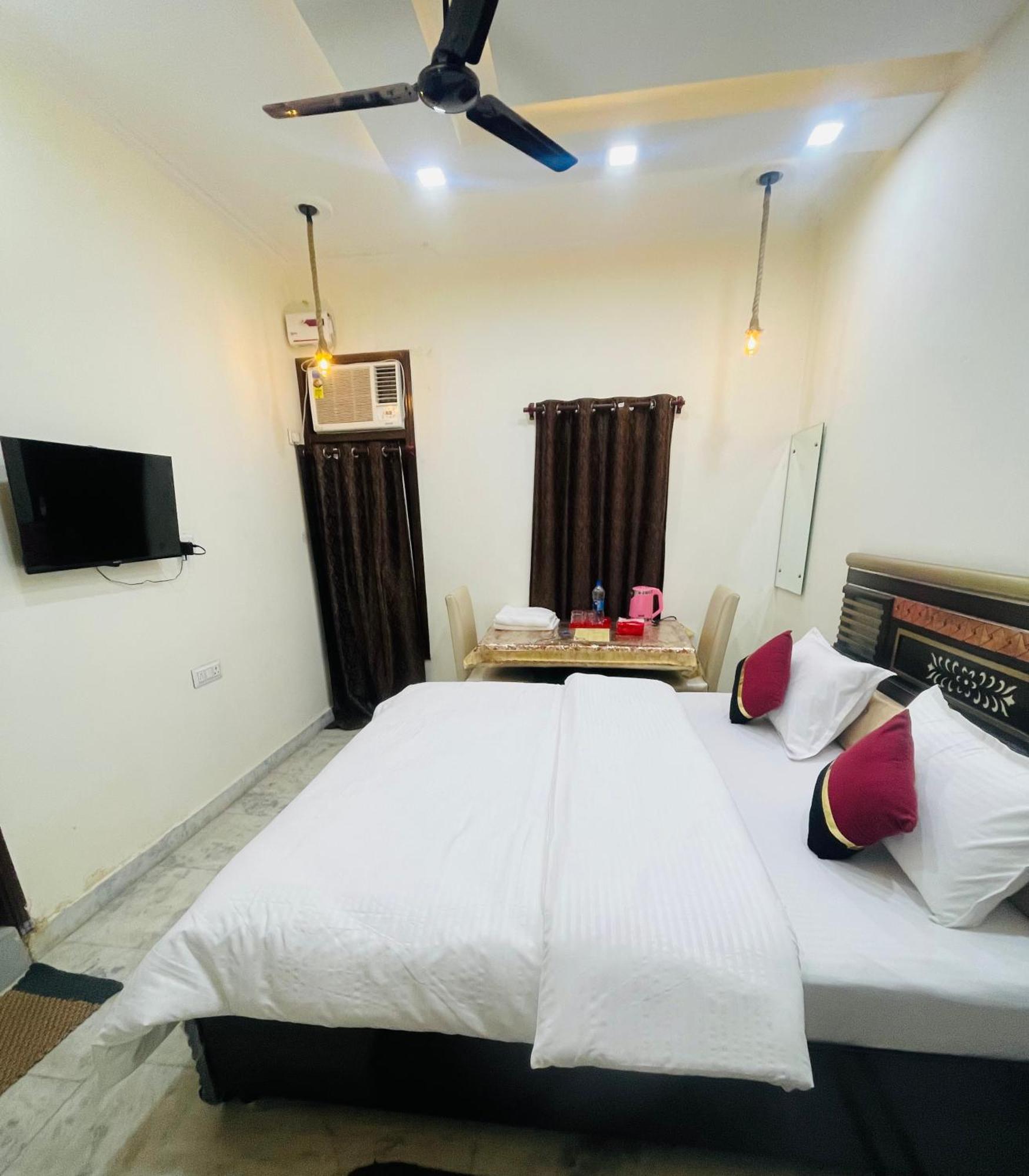 Homestay Comforts 500M From Amritsar Airport Екстериор снимка